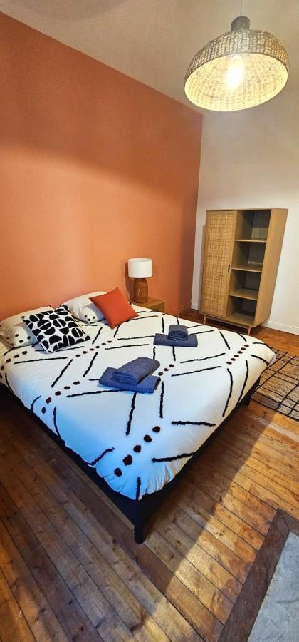 Aux Clefs Des Sacres - Le Barbatre Apartment Reims Ngoại thất bức ảnh